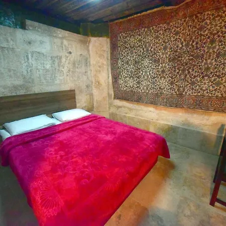Mommys Cave House Bed & Breakfast Goreme